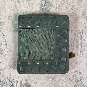 Fossil small green leather bifold wallet